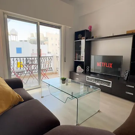 Hills 2bdr Seaside Makenzy Apartament Larnaca