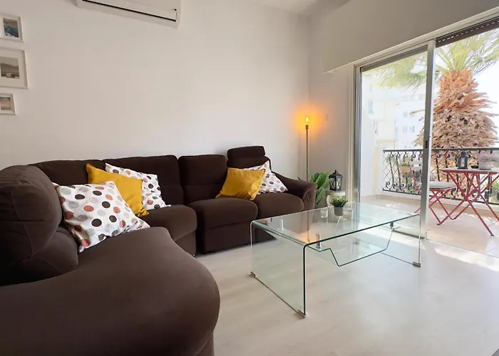 Hills 2bdr Seaside Makenzy Apartament Larnaca