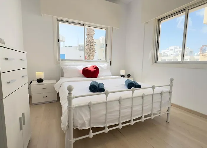 Hills 2bdr Seaside Makenzy Apartament